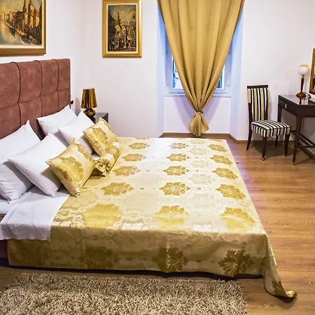 Grisogono Palace Heritage Apartmán *