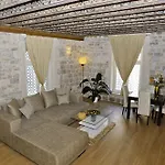Grisogono Palace Heritage Apartman *